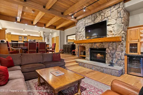 800 Ridge Road Apt 9 Snowmass Village Co 81615 Rd # 9, Snowmass Village, CO 81615