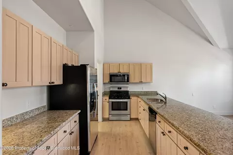 Kitchen - 711 Evans Court Basalt Co 81621 Ct, Basalt, CO 81621 photo 2 of 2