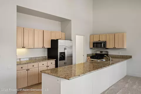 Kitchen - 711 Evans Court Basalt Co 81621 Ct, Basalt, CO 81621 photo 1 of 2