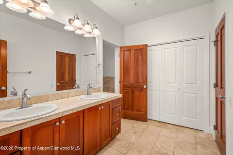 Bath - 520 Evans Court Basalt Co 81621 Ct, Basalt, CO 81621 photo 1 of 5