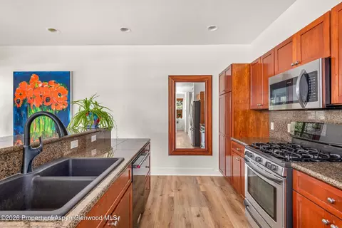 Kitchen - 520 Evans Court Basalt Co 81621 Ct, Basalt, CO 81621 photo 2 of 3