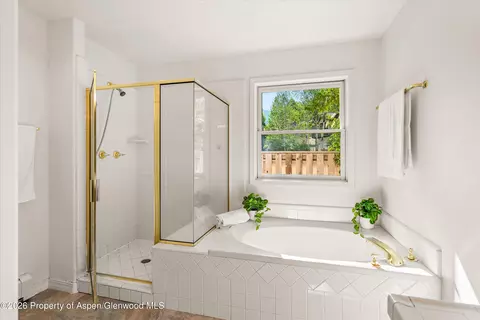 Bath - 1524 Mockingbird Lane Basalt Co 81621 Ln, Basalt, CO 81621 photo 3 of 3