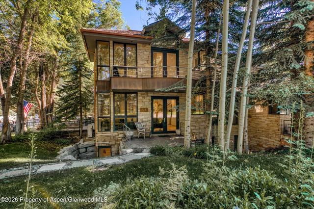 736 W Smuggler Street B Aspen Co 81611 St #B, Aspen, CO 81611