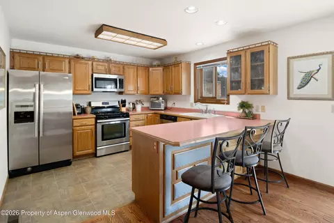 Kitchen - 56 Sagewood Court Basalt Co 81621 Ct, Basalt, CO 81621 photo 1 of 2