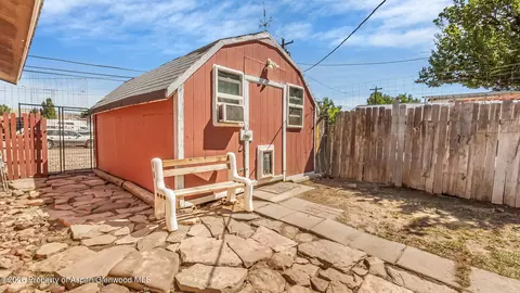 Exterior - 212 W Rio Blanco Avenue Rangely Co 81648 Ave, Rangely, CO 81648 photo 3 of 4