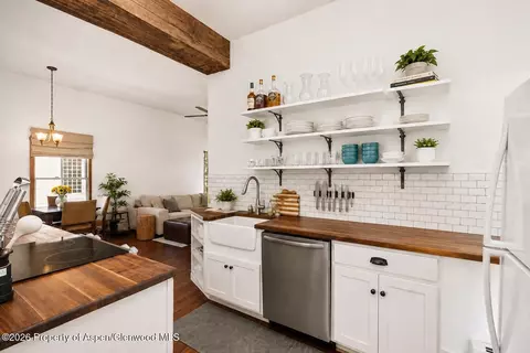 Kitchen - 188 Redstone Boulevard Redstone Co 81623 Blvd, Redstone, CO 81623 photo 3 of 4