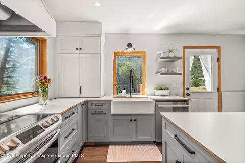 Kitchen - 360 W Sopris Creek Road Basalt Co 81621 Rd, Basalt, CO 81621 photo 3 of 5