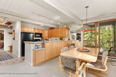 855 Carriage Way Summit 201 Snowmass Village Co 81615 Way #SUMMIT 201, Snowmass Village, CO 81615