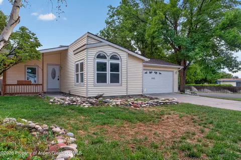307 E Tamarack Circle Parachute Co 81635 Cir, Parachute, CO 81635