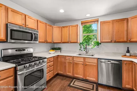 Kitchen - 100 Lakeside Drive Basalt Co 81621 Dr, Basalt, CO 81621 photo 2 of 4