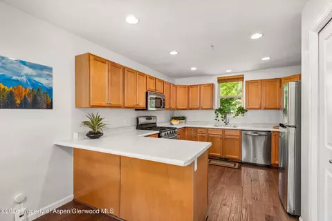 Kitchen - 100 Lakeside Drive Basalt Co 81621 Dr, Basalt, CO 81621 photo 1 of 4