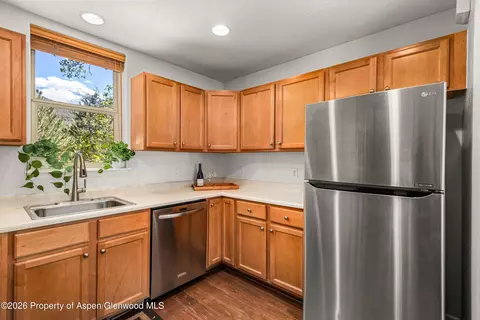 Kitchen - 100 Lakeside Drive Basalt Co 81621 Dr, Basalt, CO 81621 photo 3 of 4