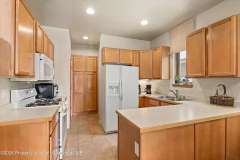 Kitchen - 265 Southside Drive Basalt Co 81621 Dr, Basalt, CO 81621 photo 1 of 1
