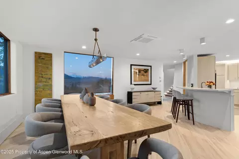 Dining - 699 Eppley Drive Aspen Co 81611 Dr, Aspen, CO 81611 photo 2 of 4