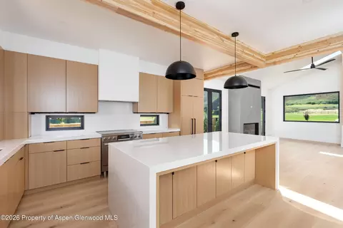 Kitchen - 428 Amesbury Drive Basalt Co 81621 Dr, Basalt, CO 81621 photo 1 of 3