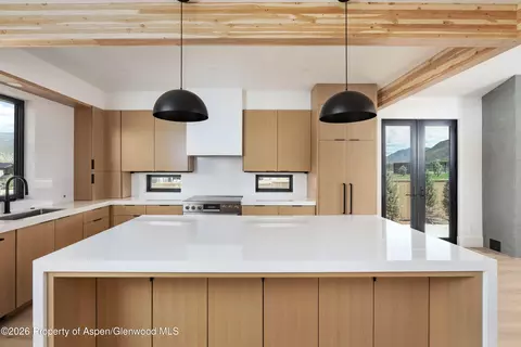 Kitchen - 428 Amesbury Drive Basalt Co 81621 Dr, Basalt, CO 81621 photo 2 of 3
