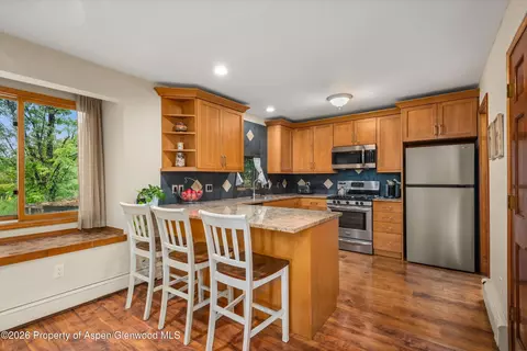 Kitchen - 33 Mountain Court Basalt Co 81621 Ct, Basalt, CO 81621 photo 1 of 5