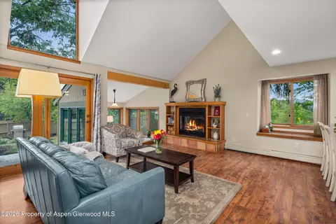 Living - 33 Mountain Court Basalt Co 81621 Ct, Basalt, CO 81621 photo 3 of 4