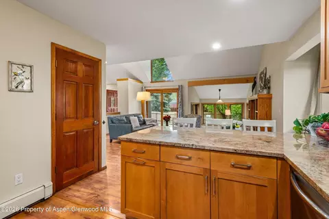 Kitchen - 33 Mountain Court Basalt Co 81621 Ct, Basalt, CO 81621 photo 5 of 5