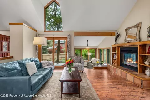 Living - 33 Mountain Court Basalt Co 81621 Ct, Basalt, CO 81621 photo 2 of 4