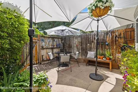 Exterior - 405 Park Avenue B2 Basalt Co 81621 Ave #B2, Basalt, CO 81621 photo 1 of 3