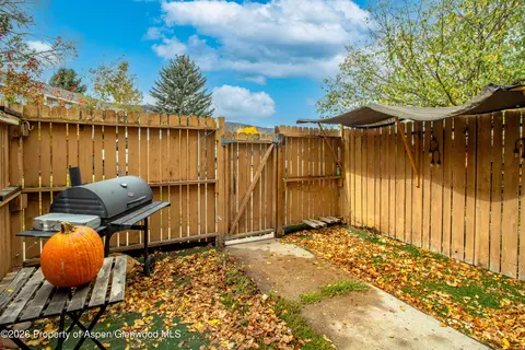 Exterior - 323 Park Avenue G-4 Basalt Co 81621 Ave #G-4, Basalt, CO 81621 photo 3 of 5