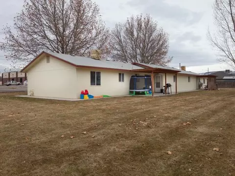 605 S Pine St, Fruita, CO 81521 photo 2