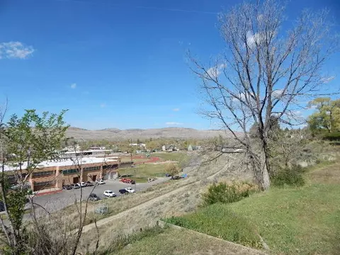 242 Crest St, Rangely, CO 81648 photo 4