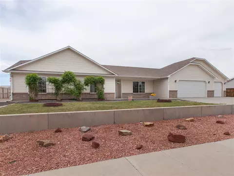654 Kaley St, Fruita, CO 81521 photo 2