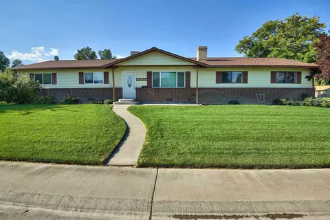 210 W Meadow Ave, Fruita, CO 81521 photo 1