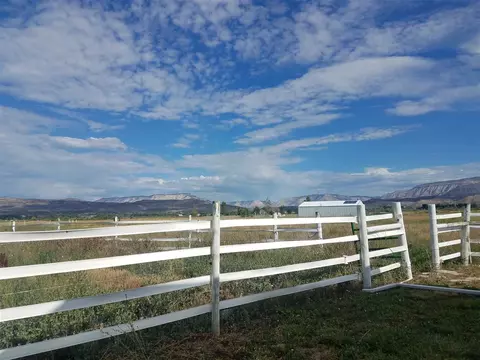 4520 T Rd, De Beque, CO 81630 photo 2