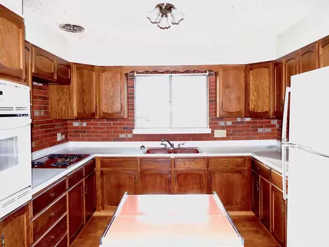 104 W Rio Blanco Ave, Rangely, CO 81648 photo 5