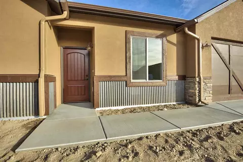 562 Wright St, Clifton, CO 81520 photo 4