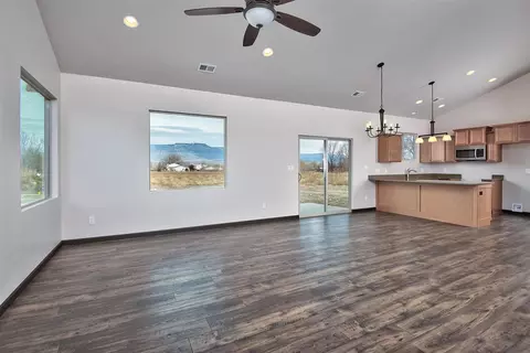 562 Wright St, Clifton, CO 81520 photo 9