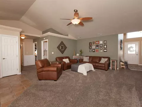 944 Celestite Dr, Fruita, CO 81521 photo 3
