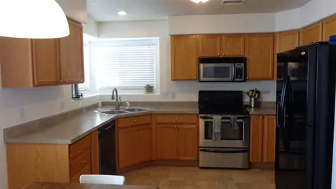 225 Narrow Leaf Dr, Fruita, CO 81521 photo 3