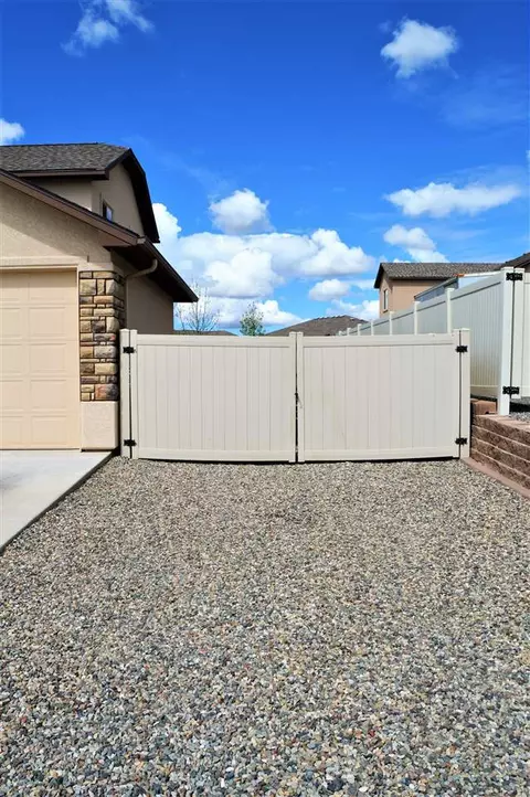 1079 Echo Canyon St, Fruita, CO 81521 photo 3