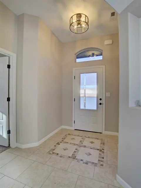 536 S Maple St, Fruita, CO 81521 photo 2