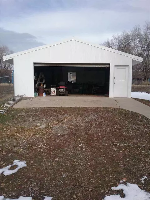 17825 Surface Creek Rd, Cedaredge, CO 81413 photo 2