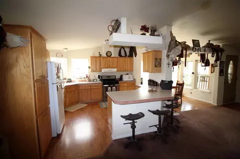 4696 W Rd, De Beque, CO 81630 photo 5