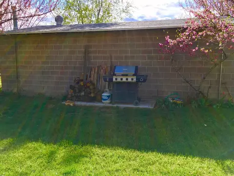 149 E 2nd St, Palisade, CO 81526 photo 9