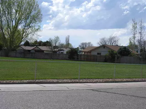 686 Pear Dr, Fruita, CO 81521 photo 3