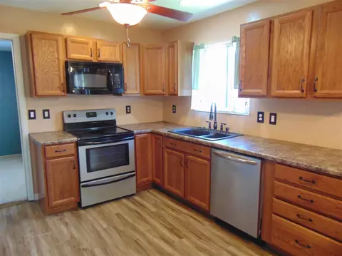1006 E Grand Ave, Fruita, CO 81521 photo 9