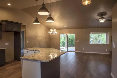660 SE Stonebridge Dr, Cedaredge, CO 81413 photo 2