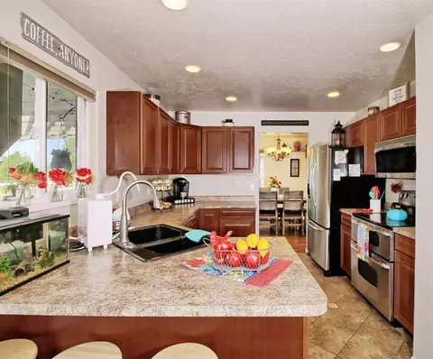 782 Suncrest Dr, Fruita, CO 81521 photo 2