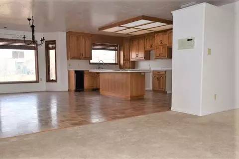 911 S White Ave, Rangely, CO 81648 photo 4