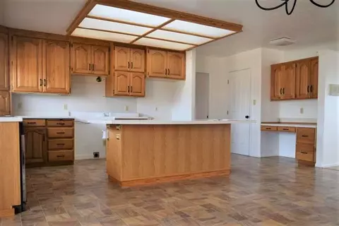 911 S White Ave, Rangely, CO 81648 photo 5