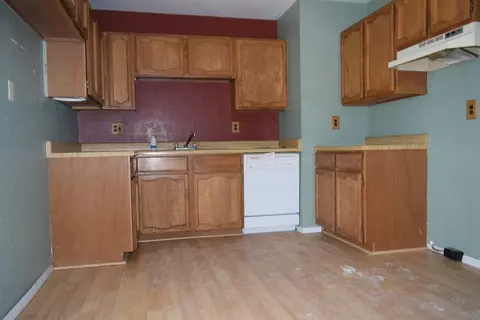 227 E Raven Ave, Rangely, CO 81648 photo 2