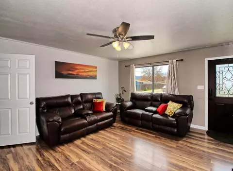 464 S Cedar St, Fruita, CO 81521 photo 3