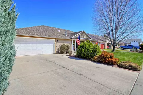 111 Almond Cir, Fruita, CO 81521 photo 2